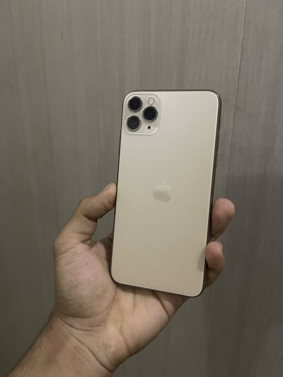 ايفون 11pro max 📱
ذاكرة512✅
 اللون لون ذهبي 
البطاريه 74‎%‎ 
مبدل شاشه فقط 
السعر235وبي مجال 
النجف  📍
***********

