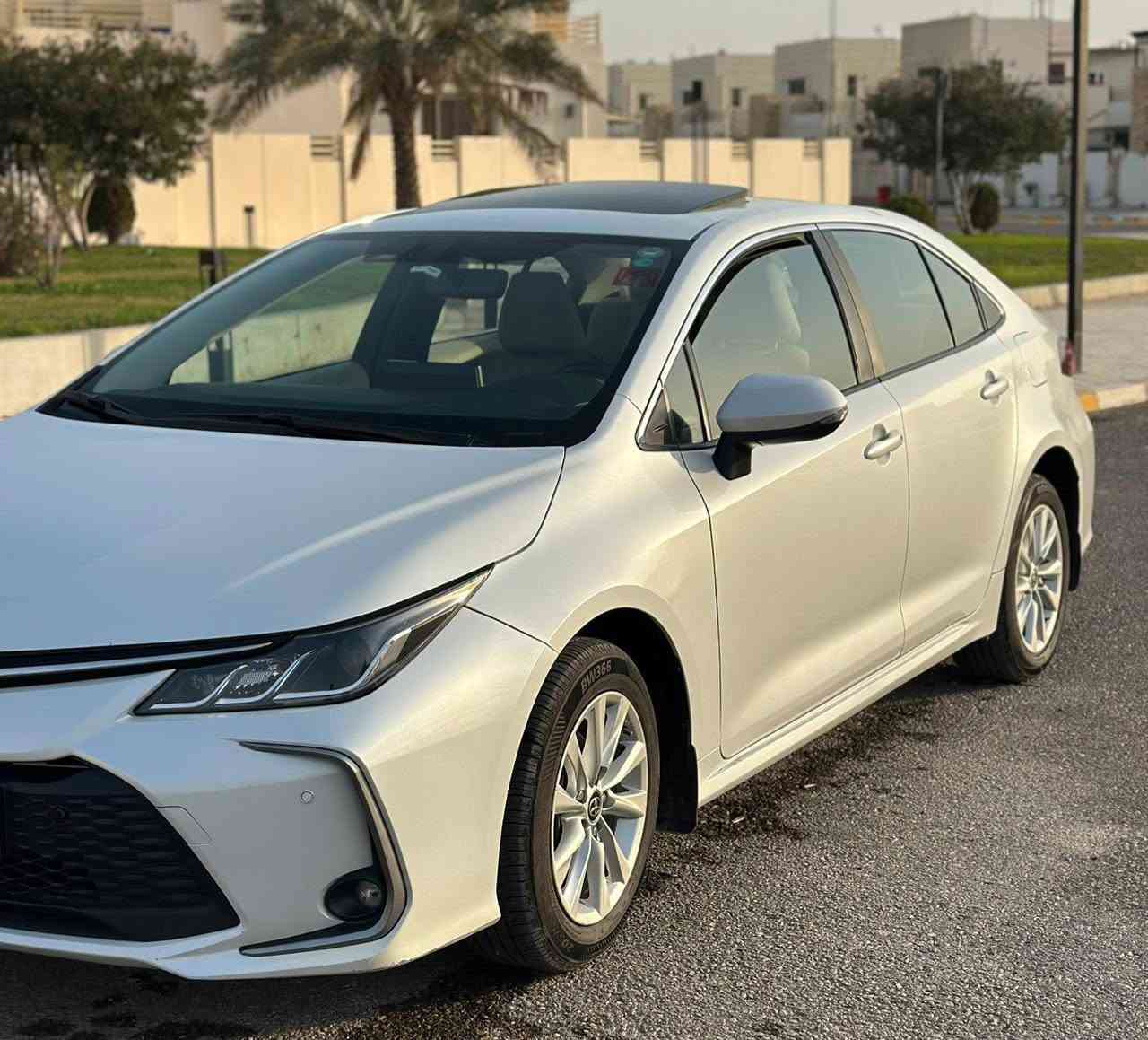 كورلا للبيع
* تويوتا كورلا خليجي شركة ساز فول مواصفات
* موديل 2023
*  بانزين
* رقم اربيل 
* لون ابيض 
* ⁠العداد.81 الف وقابل الزيادة
* محرك 1800
* فول مواصفات
* بصمة تشغيل
*بصمة صندوق
* ⁠بصمة ابواب 
* فتحة سقف (سلايت )
* داخل بيجي ورصاصي
* قطعتين تبريد
* شاشة كبيرة 
* ⁠كامرة خلفية 
* ⁠رادار امامي
* ⁠مانع انزلاق
* ⁠تحكم لايت
* ⁠تحكم ستيرن
* ⁠قيادة سبورت و ايكو 
* هاندبريك 
* مري شفط + اشاير بالمري 
* خمسة ويل كب 
* ويل كاب قياس (16 أنج)
 * بيهة ورصعة بسيطة اخر صورة 
* العنوان:تكريت
 * السعر ١٧٠ وبيهة مجال بسيط 
* للاستفسار (***********) واتس
