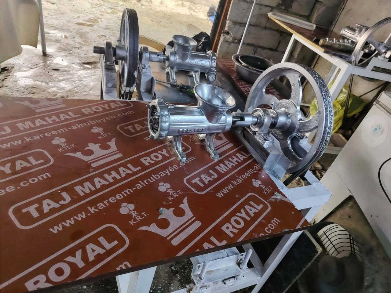 مكينه لحم حجم كبير ع فحص شغاله ماطور سريع السعر 350 تفحص وتاخذ مكان كوفه شارع لمعمل قرب مجمع لمختار *********** النجف, العراق
