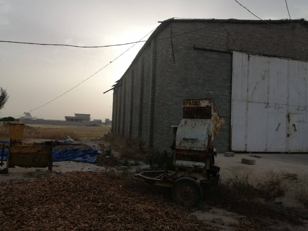 معمل للبيع🏠في حي الطيوب 
واجهه ١٥ نزال ٢٥ عل شارع العام
.للاستفسار يرجي الاتصال على الرقم المكتب الخاص *********** مكتب 🏢وطن للعقار@
