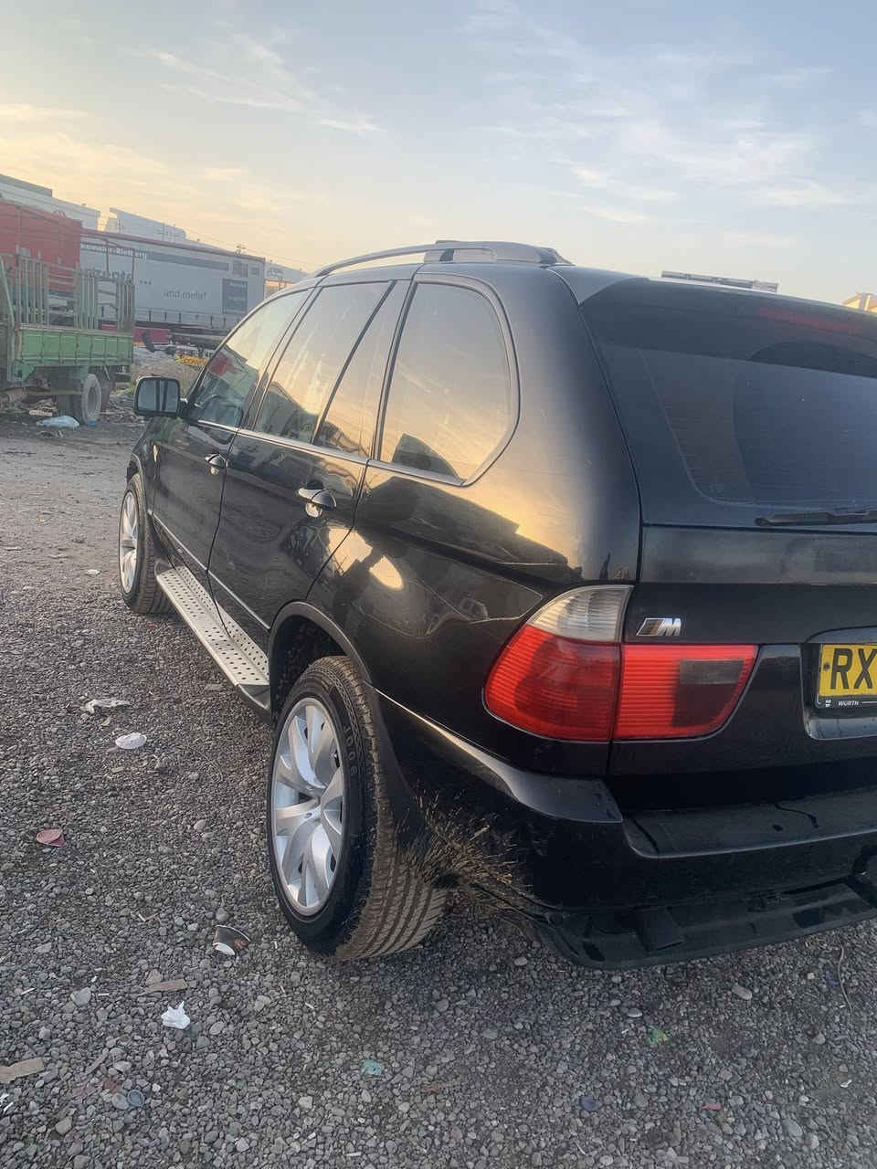 سلاو هاورييان ئةم سةيارة بو فروشتن موديل 2005سةيارةيةكي زور تازةية 2020داخل بوة مةكينةو گير 530دةبل ديجتال مةنةفيست عةسلي سبوخي نية سةيارةكة بةپاكي ماوةتةوة سةيارةكة لةكةلارا گورينةوةش دةكةم لةگةل شتيك بةدلم بيت ويستان جةرةسكةن ***********سعري 44مةعمةلةيةكي كةم
