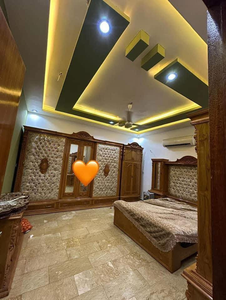 🏡 دار سكني فاخر للبيع – فرصة مميزة ✨

دار أنيق ببناء حديث وتشطيب راقٍ، مناسب للسكن العائلي الراقي.

🔹 المساحة: 165 م²
🔹 الواجهة: 5.5 متر
🔹 النزال: 30 متر
🔹 سنة البناء: 2022 (بناء حديث)

✨ مواصفات الدار:
▪️ أربع غرف نوم مريحة
▪️ صالة واسعة وأنيقة
▪️ مطبخ عملي بتصميم مرتب
▪️ خدمات متكاملة
▪️ تشطيب نظيف وبناء متقن

📍 الموقع:
حي البنوك – خلف شارع الميثاق
قرب سايدين الفتلاوي
موقع هادئ، مميز، وقريب من جميع الخدمات

📞 للاستفسار والمعاينة:
***********
أو مراجعة مكتب عباس للعقارات

🔥 لا تضيع الفرصة – دار جاهز للسكن وبموقع ممتاز 🔥
