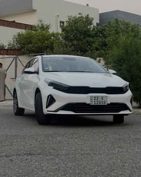 للبيع كيا K3 موديل ٢٤ فول مواصفات كفاله عامه عدا رصعه بالبنيد بصف العل...