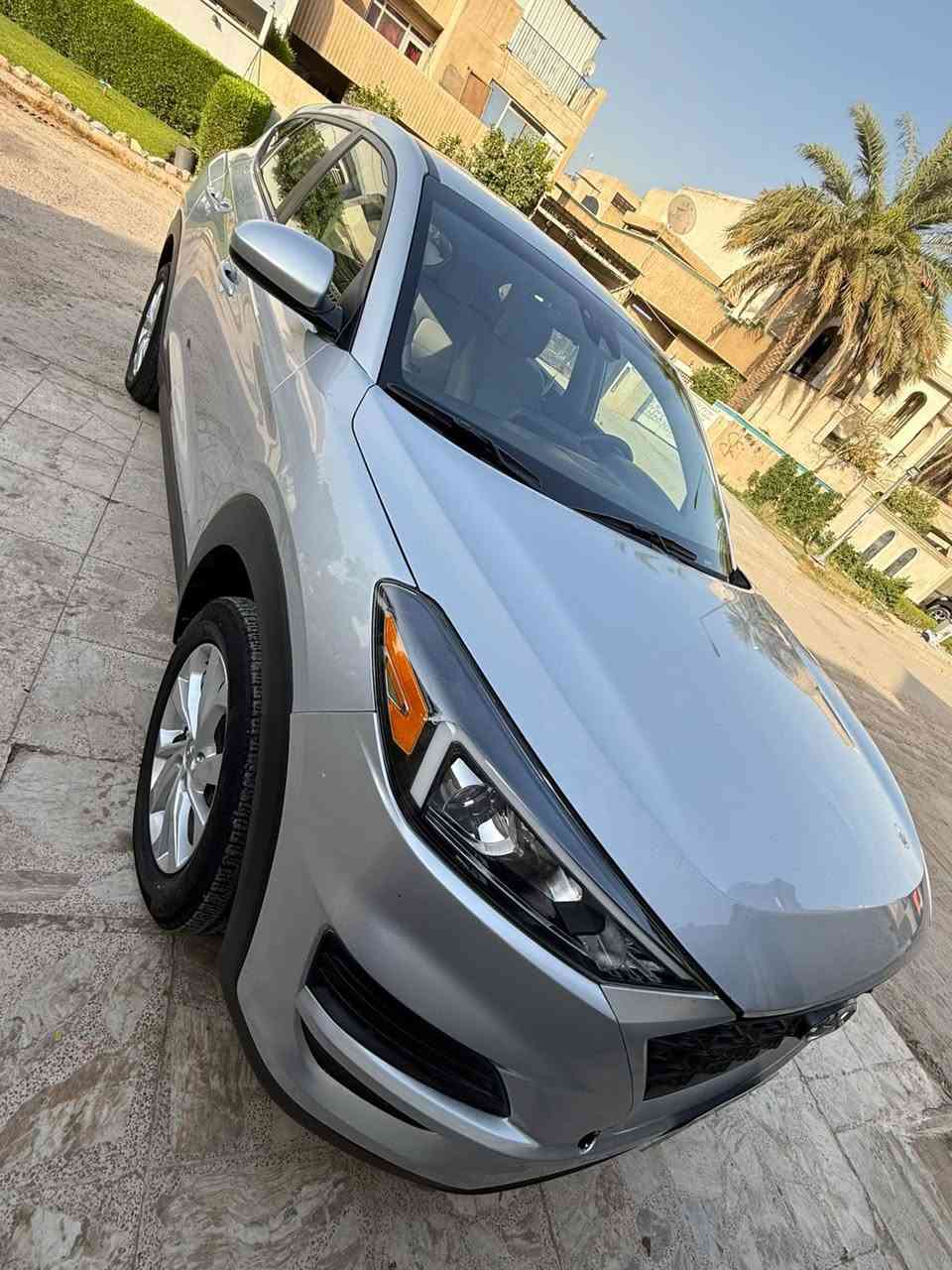 اسلام عليكم
توسان وارد امريكي. موديل 2019 
ارقام. بغداد. جديده حولته الماني 
موتصفات 
فور ويل 
هند بريك بصمه 
اوتو هولد 
انظمه قياده 
كامره 
شاشه
تحديد مسار 
حادثه. فقط دعاميه. 
وبيهه كلير 3 قطع بدون حادث 
لصور موجوده بالمنشور 
سياره ماشيه 
63 ميل 
عليهه تخم تاير جديد 
سيرفس كامل 
 
مكان السياره بغداد. السيدية 

سعرهه.  160 وبيهه مجال. 

رقمي. *********** 
الشراي يتصل.
