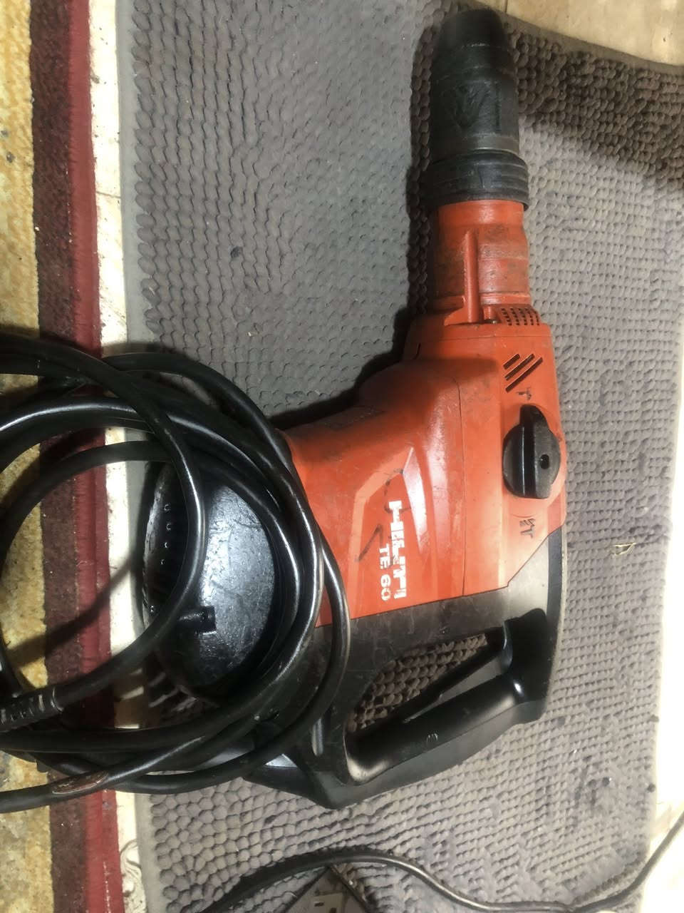 همر هلتي TE60 عل بلاد بس يشتغل فقط همر


**إذا كنت صاحب هذا الإعلان وتريد حذفه لأي سبب، رجاءا أرسل رسالة إلى الدعم الفني**