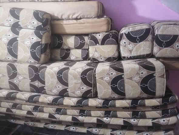 اللبيع جلاسات نضيفات كلش المكان كربلاء حي الغدير يم حديقة الياسمين الشراي يتصل على رقم ***********
