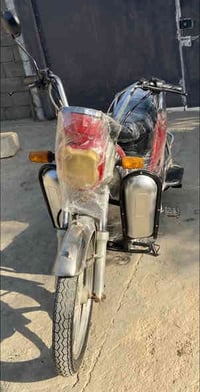 ماطور هارلي شحن نظيف مفول بطاريات حيل حيل زينة وكهربائيات شغل مرتب ويا...