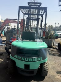 للبيع رافعه 2 طن جب عالي  كاز اوتامتيك جاهزه العمل كل نقص مابيه ماني ب...