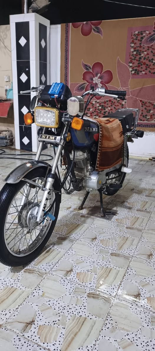 سلام عليكم نامه امتياز24 الدراجه جانت مخزونه هاذ الشته طلعته دراجه كلش كلش نضيفه المحرگ سبانه شنو ما ممدود عليهه اوراقه ضايعات اكفله من السرقه رايدها مراوس بفورزه او بيع ب600 وبيهه مجال هاا الي تحجون ع الموديل اني بايعلگ نضافه مو بس موديل دراجه مال جناي مداريهه مكاني ديالى الخالص الرقم***********
