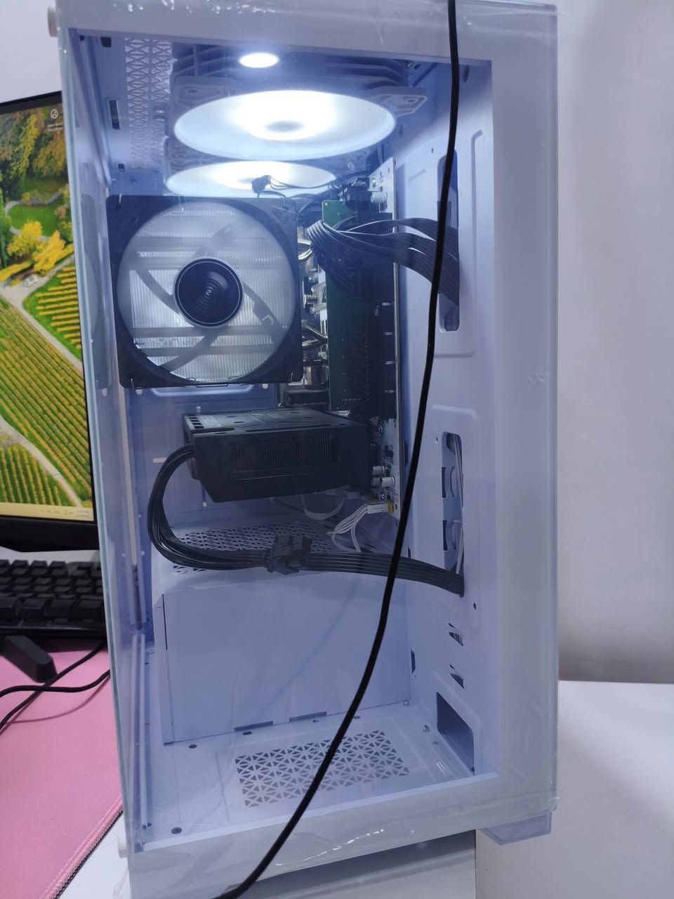السلام عليكم
pc
معالج R5 pro 4650G
كارت الشاشة RTX 4060
رام 16gb
بورد b450
تخزين m.2 1tb
شاشة Samsung Odyssey G5 27-inch
165هيرتز
الحاسبة جديدة بعده الكيس بالجيس استعمال جدا قليل
بغداد الشعب
***********
