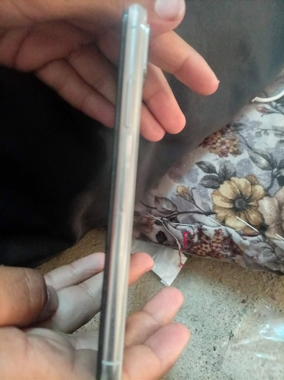 📱 ايفون X عادي
💾 الذاكرة: ٦٤G

🔋 البطارية: 78٪؜ اصليه مامبدله

جهاز نومان كلشي مابدل 

✅ الجهاز شغال بالكامل

✅ تك سيم شغال طبيعي

✅ الكامرات شغالة وتصويرها حيل حلو

✅ الصوت واضح

✅ الهزازات شغالة طبيعي

🤍لون مميز 

📌 الكلاس مفطور فطر خفيف وما مأثر على الاستخدام

💰 السعر: 135الفً او مروس بايفون

📍 

📞 التواصل: خاص


**إذا كنت صاحب هذا الإعلان وتريد حذفه لأي سبب، رجاءا أرسل رسالة إلى الدعم الفني**