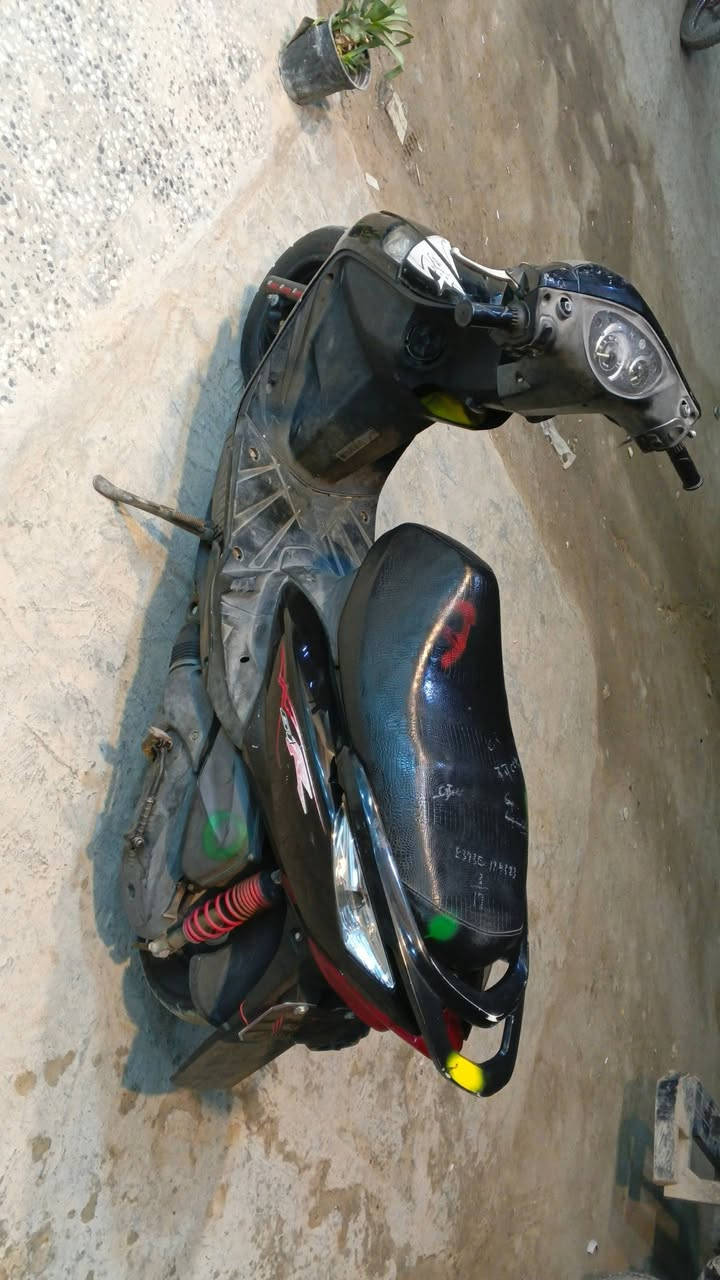 ماكس ثلعب درجه حاويه برغي ما مفتوح بيه. كفاله. سعره 700وبيه مجال مكاني كوفه شارع معمل. -***********صاحب درجه. مكلف ب نشر.
