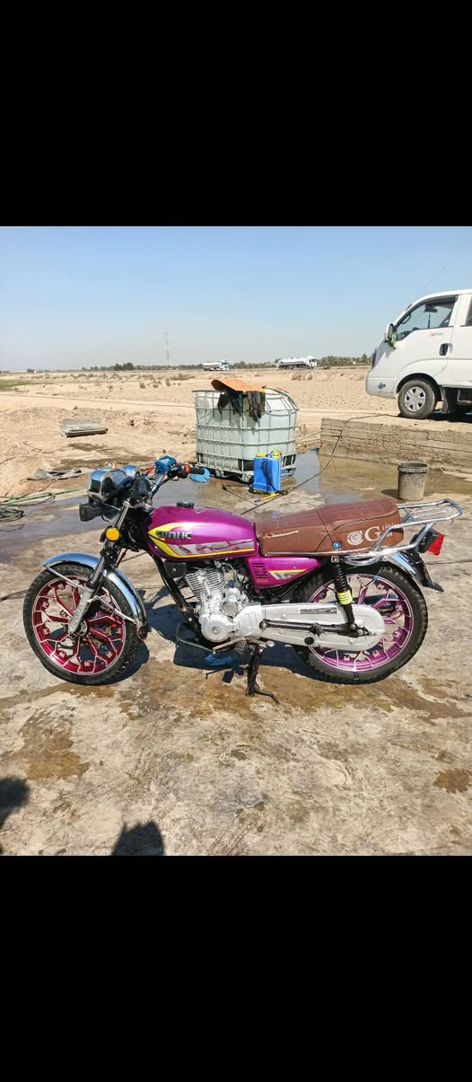 السلام عليكم دراجه للبيع سيفانا 2024 اوراق اصولي مقفو مكفوله بابل ناحيه النيل الرقم التليفون السعر 6000 وبيها مجال***********
