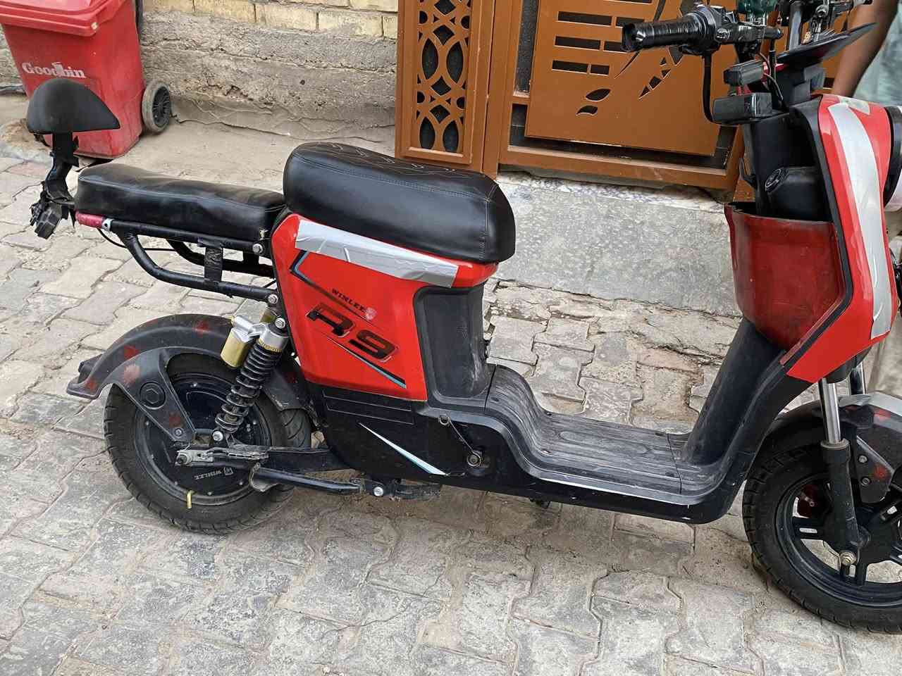 دراجه شحن R9 
السعر 325وبيهه مجال حك الجيه


**إذا كنت صاحب هذا الإعلان وتريد حذفه لأي سبب، رجاءا أرسل رسالة إلى الدعم الفني**