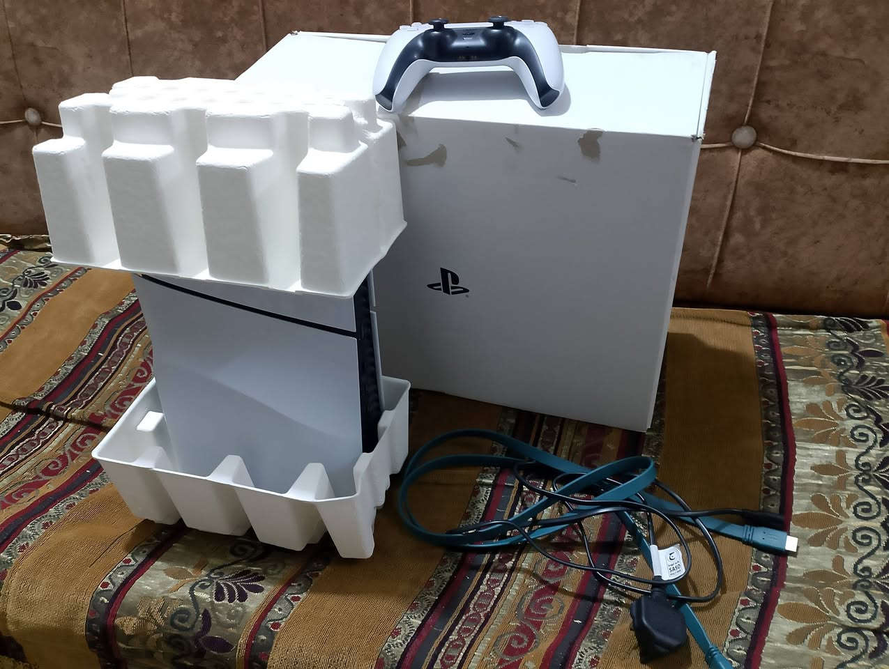 للبيع بلي فايف سلم واحد تيره 750 او بي مجال ***********الشراي يتصل او يدخل واتساب
