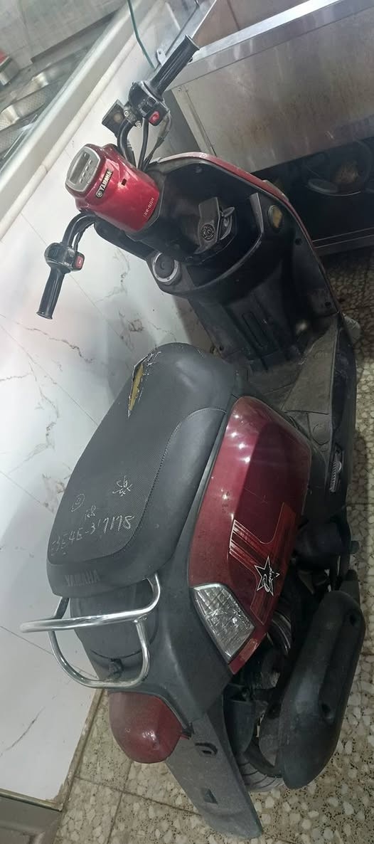 دارجه بوليسي نوزل نظيفة ماطلع بيها سعره مليون و100 وبيها مجال ***********
