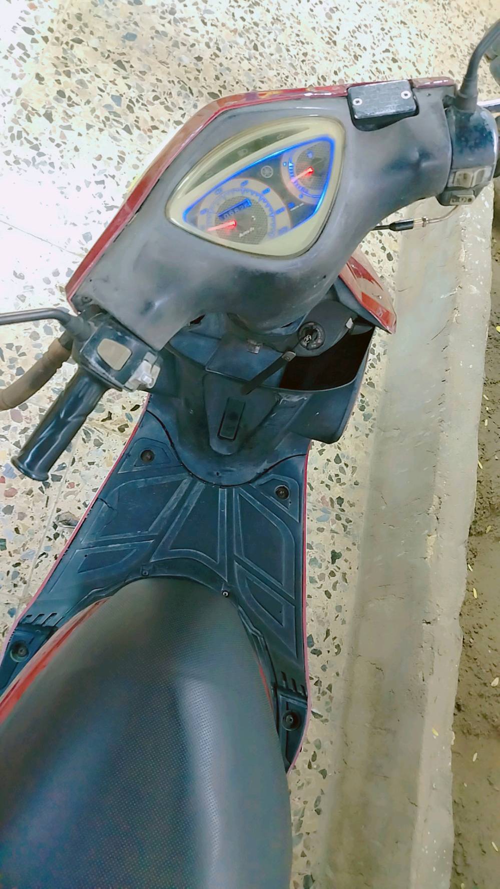 دراجة ماكس مظلع نضيفة سرعة ١٢٠ مكينة نظيفة شلعة قوية
كهربائيات كلها شغالة تشتغل نكرة سلف
بيها لايت زنون وصالنصة رياضي
رايدها ب 400 مكاني حي أور سبع قصور
***********
