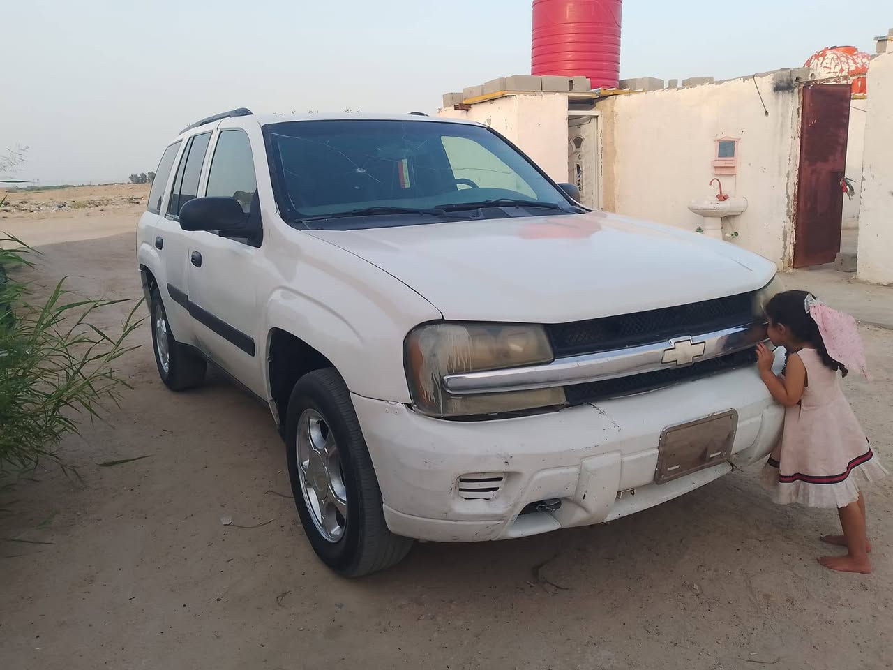 السلام عليكم بلايزر موديل 2005 مزاد اوراقها
كلها كاملة اصولية رقمها ذي قار 

مكينة 2500 جديدة بالكارتون حدادة تخم تاير 
جديد
كهربايات شغالة نقص فقط تبريد 

جاهزة من كلشي حدادة وكير ومكينه كلة جديد

العنوان البصرة خور الزبير  السعر ( 35 )بيها مجال

الاستفسار  ***********
