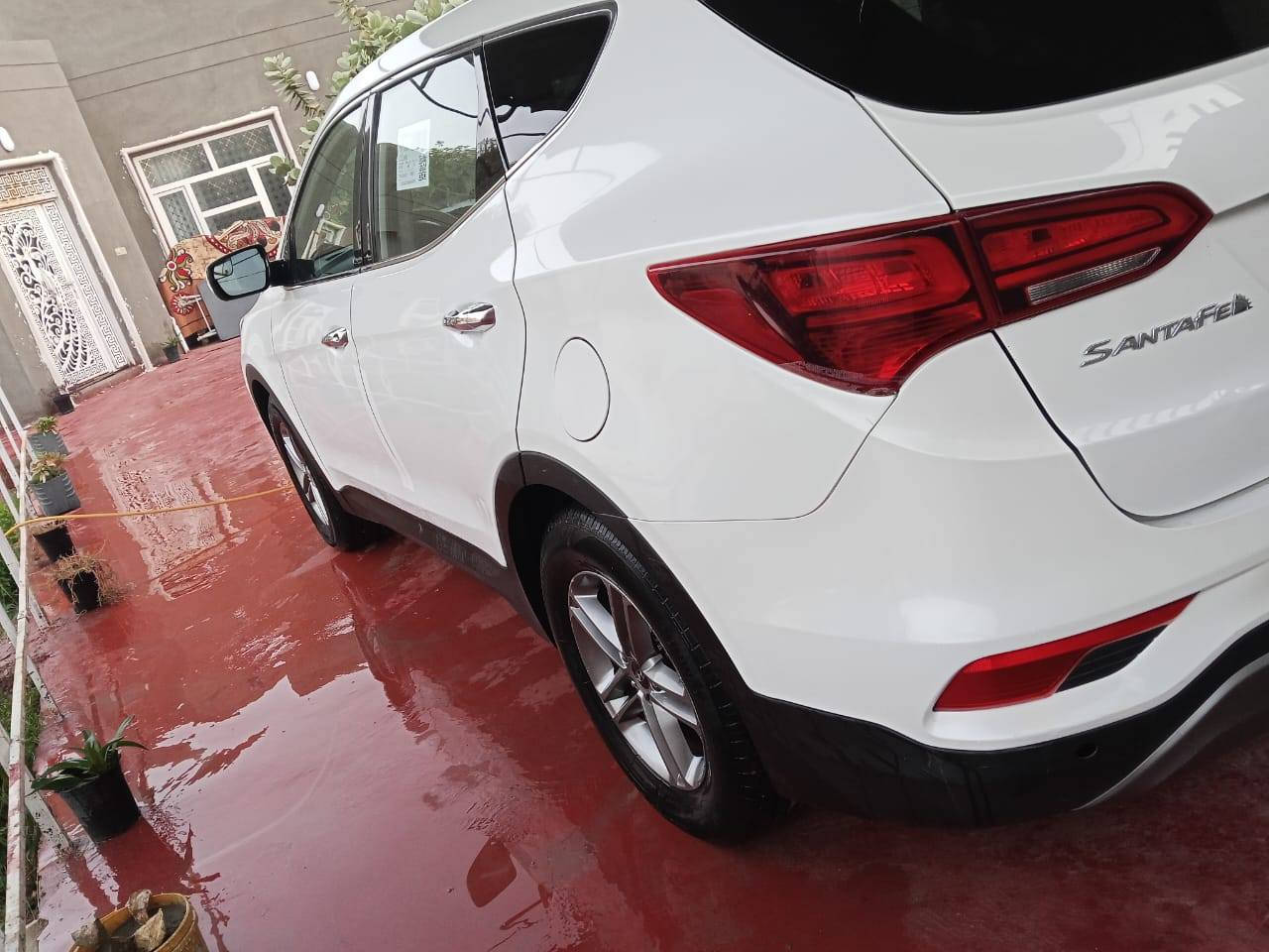 سنتافيا موديل 2017قادسيه سياره جاهزة من كل شي حداديه جديده امامي و خلفي مكينه جديده لاتنقيص ولا تبخير بأسمي تحويل مباشر السياره كهربائيات على وضع الشركة السياره بيها الجاملغ بيها قطعه واحده من امريكا السياره حلى من الصور 
قطعتين تبريد تخم تاير موجوده موجوده بالديوانيه السعر 142
***********نقص برغي مابيها كامله من كل شي
