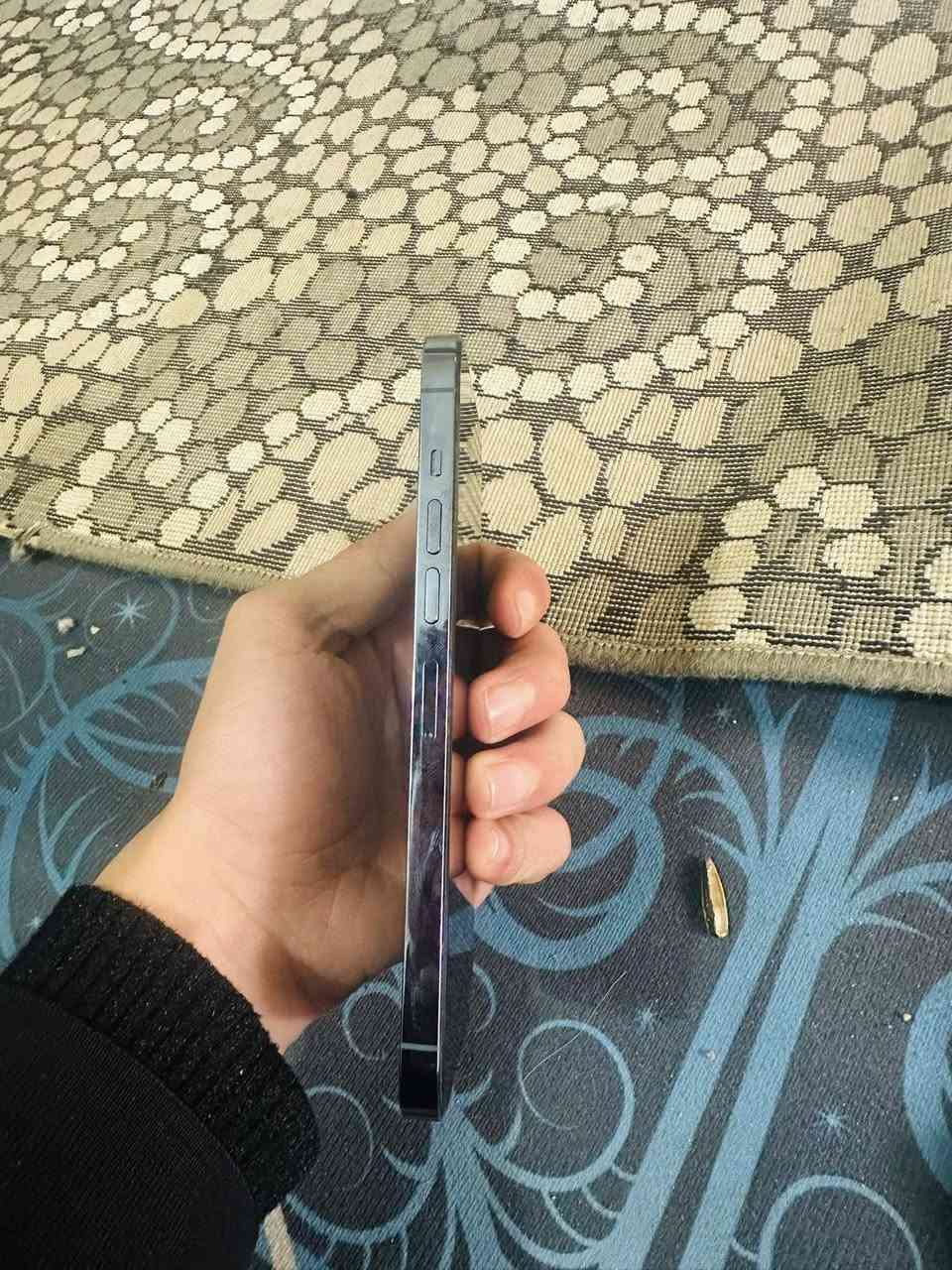 ايفون 13 برو ماكس
ذاكره 512
بطاريه 81
نضيف فول شرط ضمان كلشي موجود 
***********
