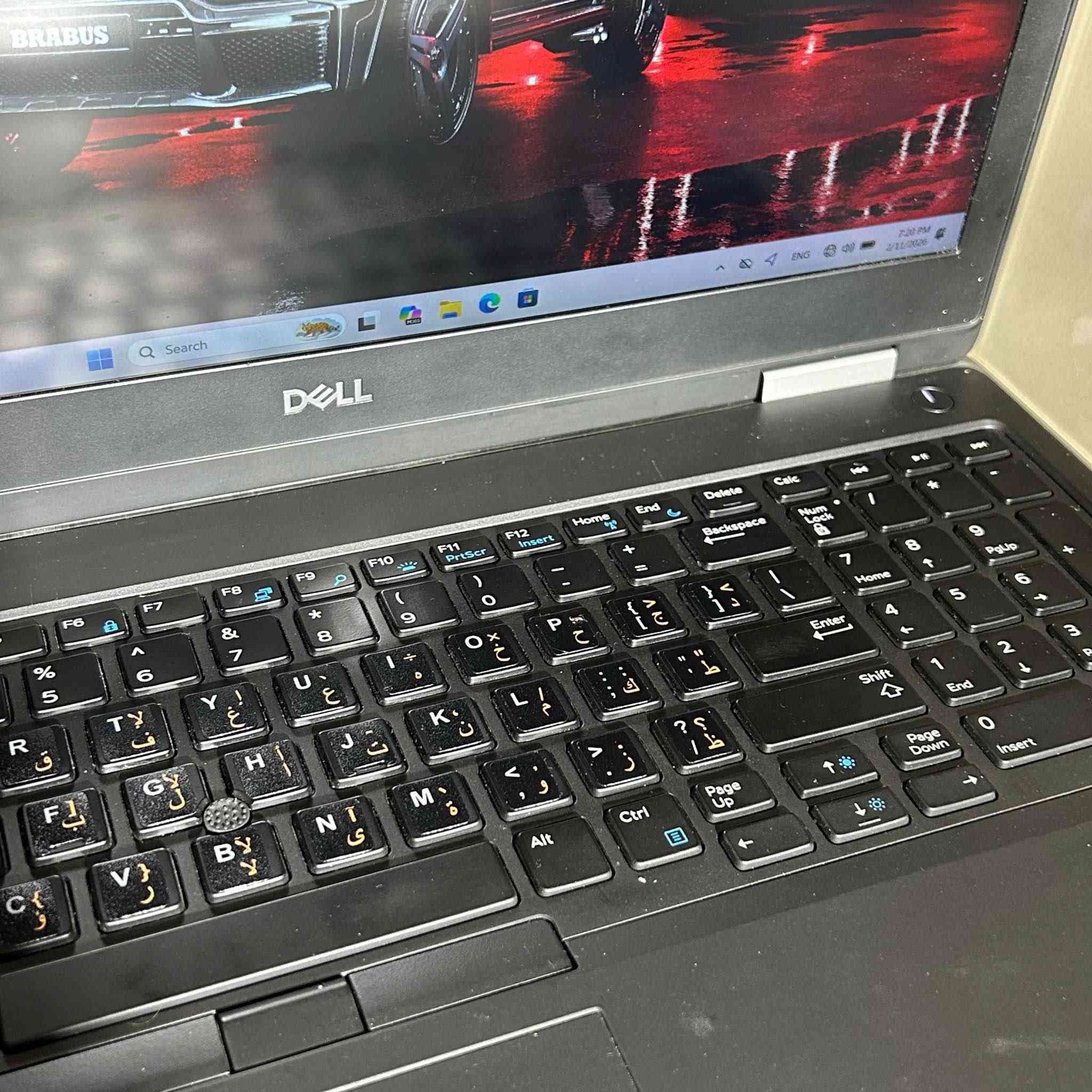 🔥 Dell Precision 7540

محطة عمل حقيقية… مو لابتوب عادي

إذا تدور جهاز يتحمل الرندر، التصميم، الهندسة، البرمجة الثقيلة، المونتاج…
فهذا وحش الأداء من فئة الـ Workstation الأصلية 💼⚡

⸻

💪 المواصفات القوية:

🚀 Core i9-9980HK (جيل تاسع HK)
8 Cores / 16 Threads
معالج فئة عليا للأداء المستمر تحت الضغط

🧠 رام 32GB DDR4
تفتح مشاريع كبيرة بدون لاگ أو تعليق

⚡ SSD 512GB سريع
إقلاع وتشغيل برامج خلال ثواني

🎮 NVIDIA Quadro T1000 4GB
كرت احترافي مخصص للأعمال الهندسية والـ 3D والأوتوكاد والبرامج الثقيلة

🖥️ شاشة 15.6 إنج FHD
وضوح ممتاز للشغل الطويل

⌨️ كيبورد عربي / إنكليزي
✨ كيبورد ضوئي
🔐 بصمة إصبع
🖥️ ويندوز 11 برو 25H2 محدث

⸻

🔌 المنافذ الكاملة (كلشي تحتاجه موجود):

✔️ منفذ طاقة
✔️ 2 Thunderbolt Type-C
✔️ HDMI
✔️ 2 USB
✔️ SD Card
✔️ Ethernet (منفذ شبكة)
✔️ مدخل سماعات 3.5

⸻

🎁 الهدايا المجانية:

🎒 حقيبة
🖱️ ماوس واير ضوئي
🖤 ماوس باد Razer
🎧 سماعات أذن
📱 ستاند هاتف
🔌 شاحن أصلي

⸻

🚚 توصيل مجاني لكل العراق
📦 يوصللك داخل بكج مغلف ومحمي 100%
🔁 ضمان 7 أيام استبدال فوري

⸻

💰 السعر: 890,000 دينار فقط

📍 بغداد – شارع فلسطين – تقاطع الموال

⸻

هذا الجهاز مخصص للناس اللي تشتغل صح وتريد أداء يتحمل سنين 🔥
مو جهاز استخدام عادي… هذا جهاز إنتاج 💼⚡ بغداد, العراق


**إذا كنت صاحب هذا الإعلان وتريد حذفه لأي سبب، رجاءا أرسل رسالة إلى الدعم الفني**