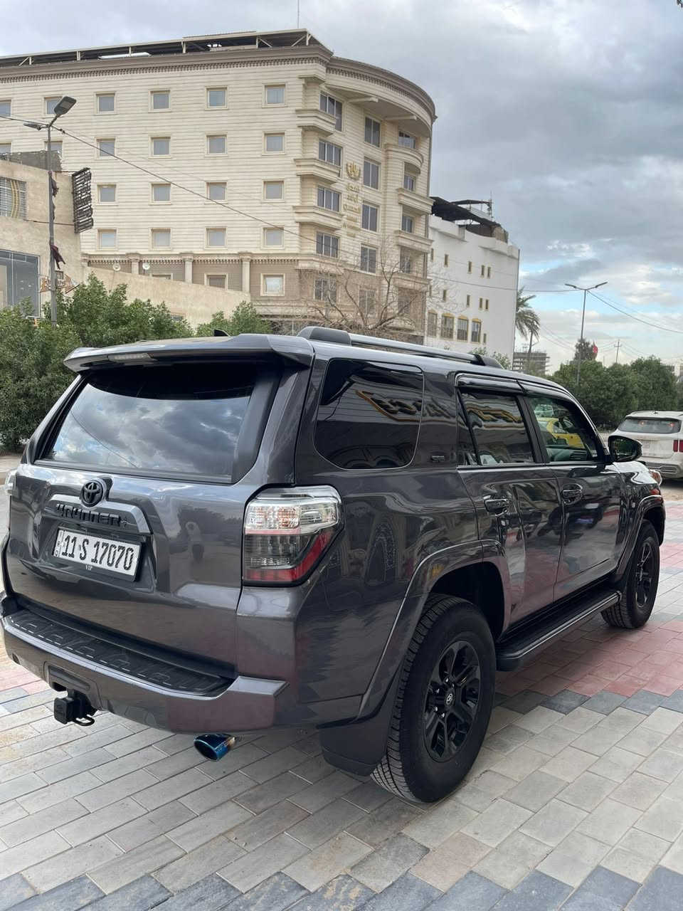 السلام عليكم
موديل 2023
       TOYOTA  4RUNNER 2023
~ تويوتا 4 رنر   
~ وارد أمريكا  
~ محرك 6 سلندر  / V6 
~ مواصفات 
~بصمة 
~ شاشة كبير  
~   كاميرة خلفية
~ كشن  مخمل كهربائية 
~تحديد سرعة 
~نظام ECO
~ (  5 ) خمسة راكب 
~ ماشي 53 الف 
~سيارة رقم بغداد بسمي تحويل شرط
~ رقم وسنوية و هزة جديدة 
~ صوره حادث و رقم شاصي موجود في المنشور 
~ سعر( 320 )💰ورقة دولار بيها مجال 🤏
~ مكان كربلاء  
واتساب   ***********
 تلفون 📞 ‭***********‬
