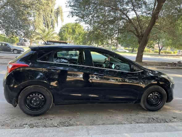 السلام عليكم 
النترا جي تي 2016
رقم بغداد
بيها كم قطعه صبغ ابيع حزام
بدون دواخل بدون لا شاصي ولا لغد
مكينه وكير خير من الله 
تخم تاير باتري جديد
السعر 80 مكاني بغداد الكاظمية
***********
