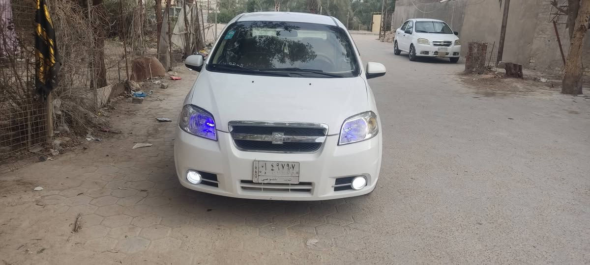 افيو خليجي 2011 محرك 1400 مفتوح سيارة نضيفه مثل اللي بالصورة محرك وحداديه نضيفه
تخم تاير جديد كهربائيات شغاله سياره مال جناي
الضرر جاملغ امامي جهه السايق وتكحيلات بسيطه 
غير متواجد على الفيس التواصل على الرقم *********** النجف, العراق
