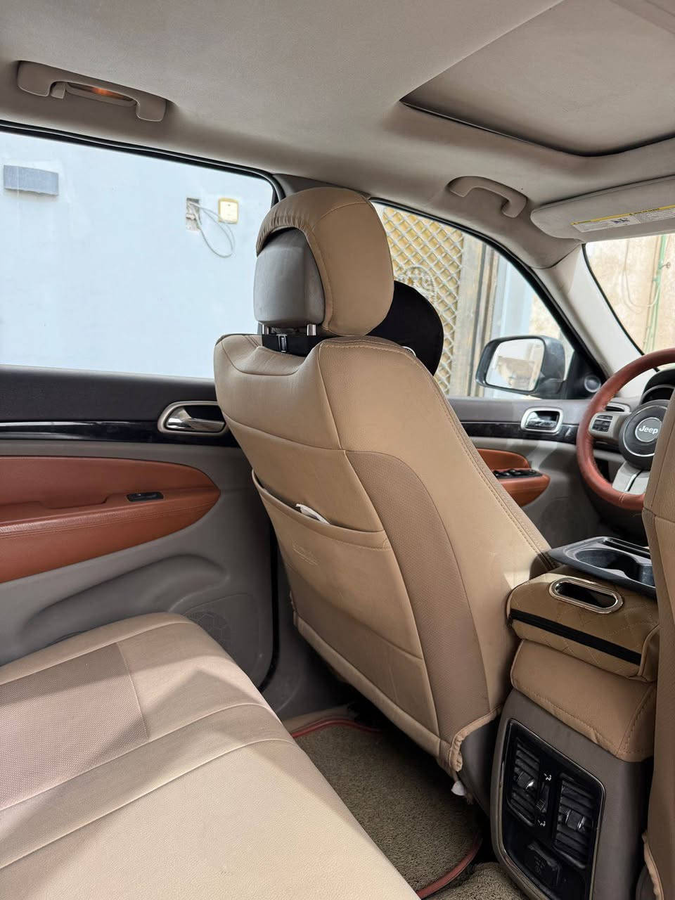 جيب گراند شيروكي
موديل 13

وارد أمريكي بأسمي 

السيارة جاهزة محرك تبريد حدادية دوشمه جديدة 

السعر 158

***********
