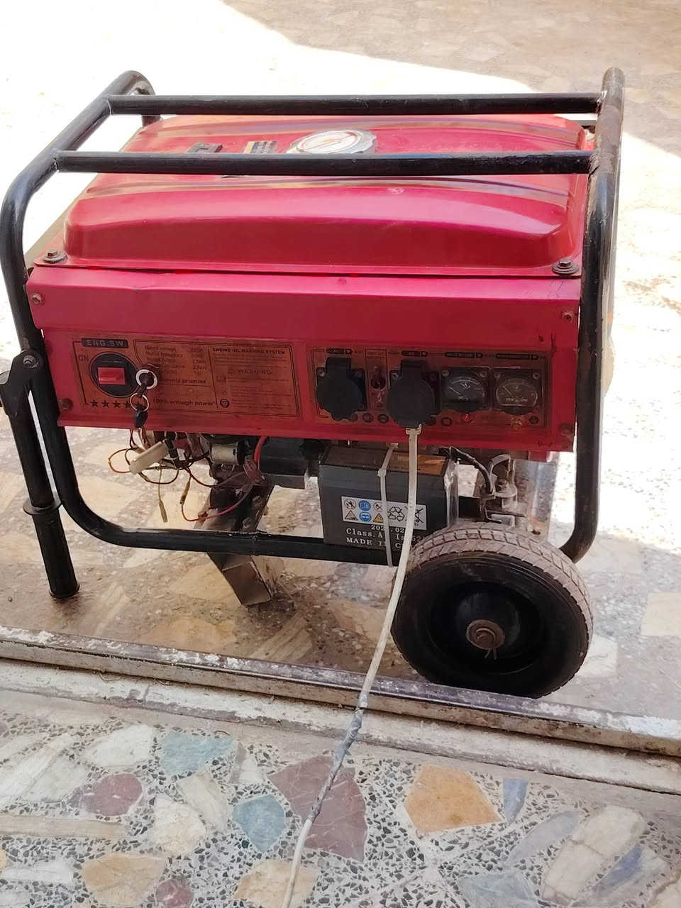 مجموعة غراض للبيع شرط الفحص والنضافه الشراي يخابرني اويراسلني واتساب هذا رقمي ***********
