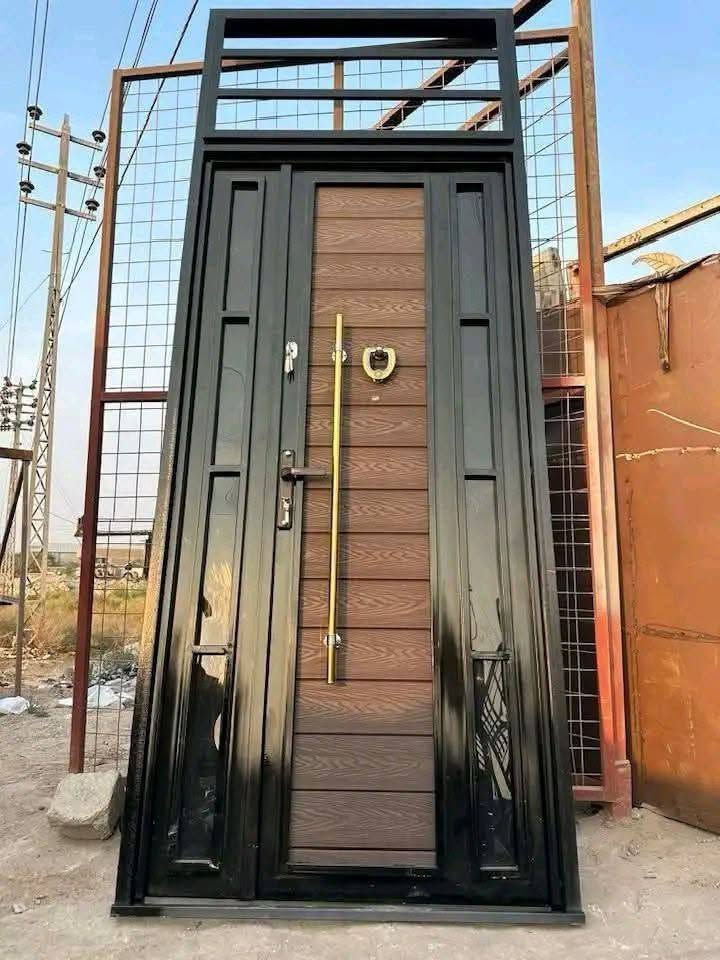 حداد متنقل عام بيبان شبابيك محجرات قمريات كيسبان سندويج فريمات تصليح الحديد التالف والنرمايد ٧٧٨١٦٦١٧٠٤
