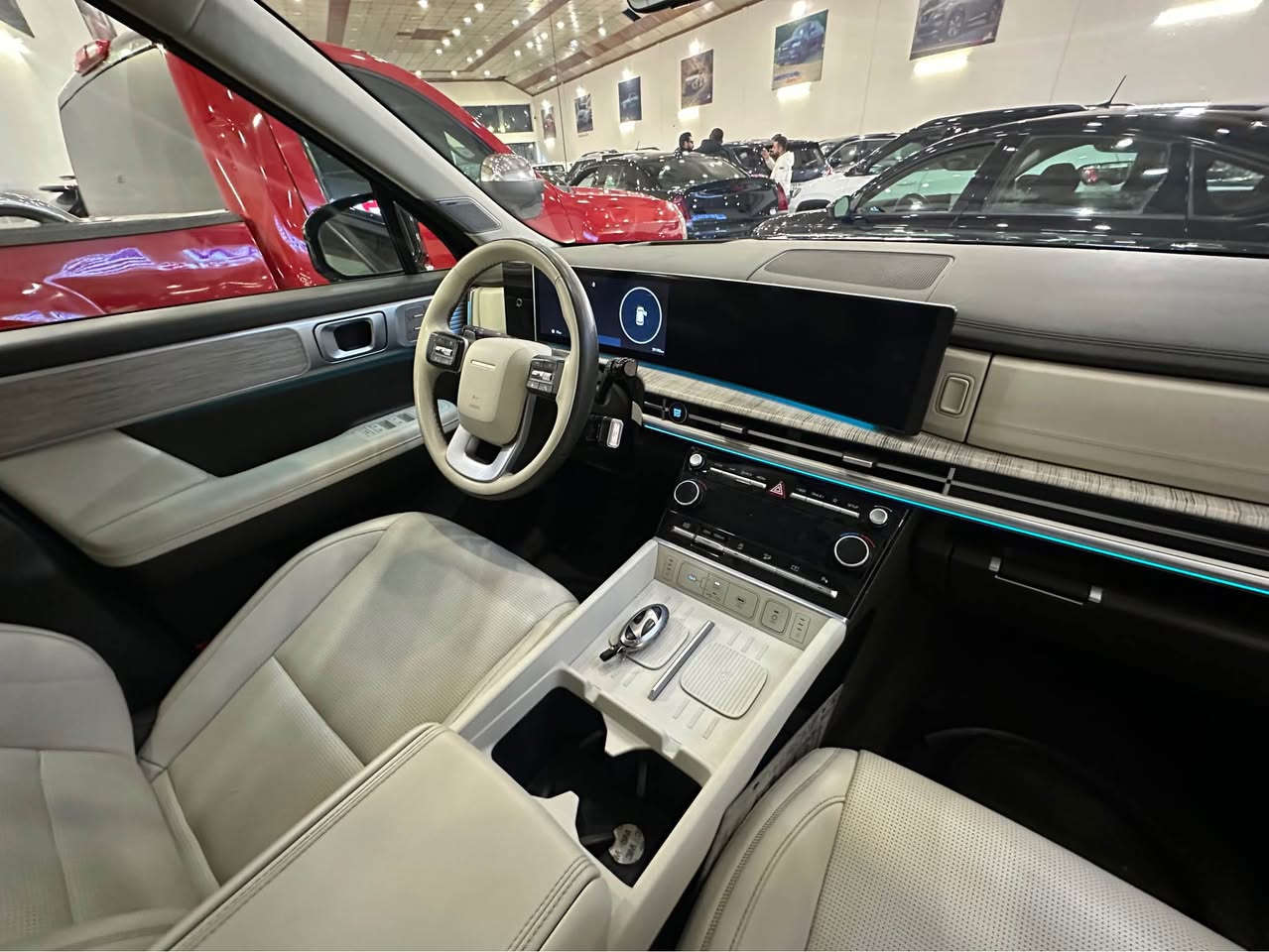 هيونداي سنتافي فول مواصفات ٢٠٢٥ داخل بيجي 
محرك ٤ سلندر ٢٥٠٠ تيربو ٢٧٧ قوة حصانيه 
سقف دبل سلايد سبعة راكب رادار ٣٦٠ كاميرا ٣٦٠ 
شاشة طويل دجيتال كشنات تدفئة وتبريد بصمة شغال دخول ذكي قيادة ذاتيه تحديد مسار مواصفات ١/١
ضرر تبديل ٢ قطعتين بلادي نفس لون باب جملغ طرف سكن يعني دعامية للدعامية بدون صبغ بدون دواخل بدون ارباك سعر كلش مناسب فقط ٢٣٥
مكان اربيل تترقم اربيل سليمانية دهوك 
رقم كاتي مؤقت 
*********** واتساب أربيل, العراق
