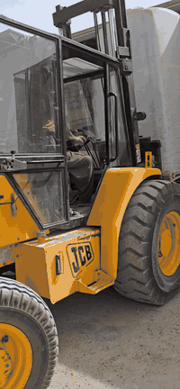 للبيع رافعة جي سي بي يشيل ٢٦٠٠ كيلو غرام  لوك كير و مكينة بشرط  طايرين  خلفي  ويا احتياط مكان كركوك 
***********
٠٧٥٠٨٨٤٠٤٢
