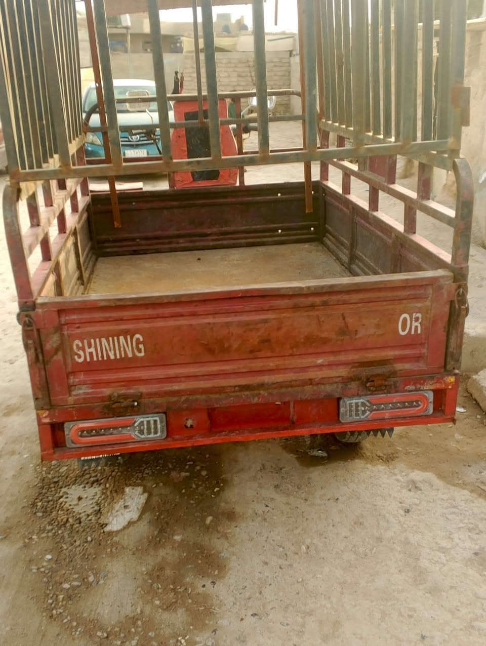 سلام عليكم ستوته 2014 تخم تايرر جديد كامله مكمله ما ناقصه برغي
سعره950ألف 
***********
