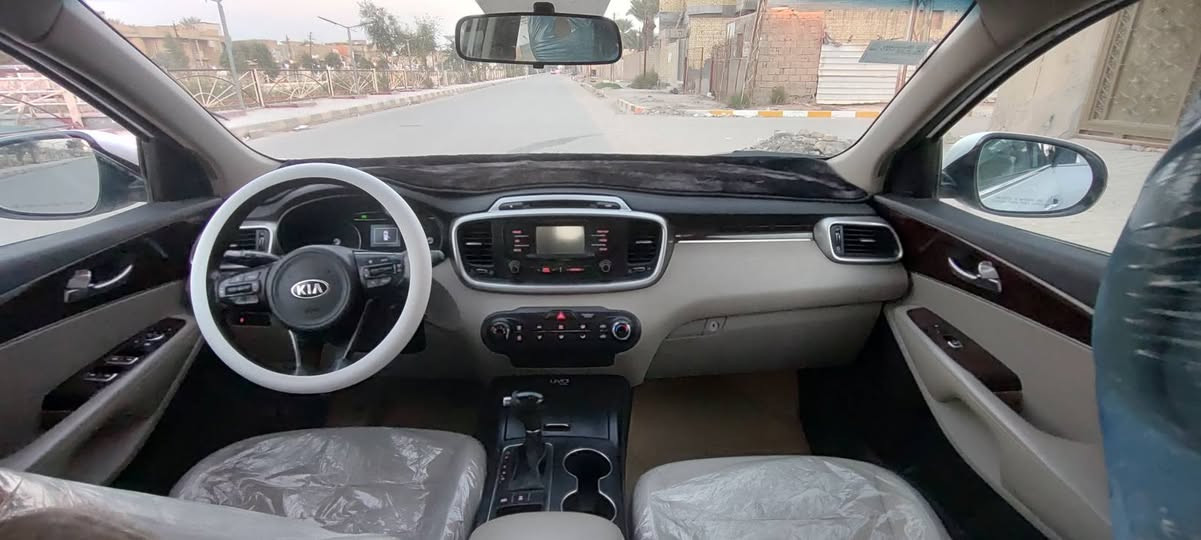 للبيع 
سورنتو 2016 وارد امريكي v6 حادثه تبديل بنيد قطعه اصليه فقط بدون دواخل الباقي كفاله حتى من الشخط
المواصفات 
 محرك 6 سلندر كفاله من الفتح والتبخير والتنقيص 7 راكب فور ويل  سياره بعده على وضع الشركه حداديه كير محرك تبريد تخم تاير جاهزه مابيه اي نقص ماشيه 81 
رقم بغداد بأسمي تحويل مباشر 
العنوان قضاء الشطره 
السعر 180
***********
