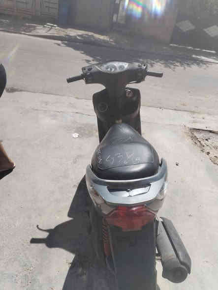 السلام عليكم دراجه ثلعب كبل شهر نازله من الرمبه كامله من كلشي اريد بس اكلج خلفي يرادله تبديل اريده مراوس دراجه بريز *********** وبي واتساب
