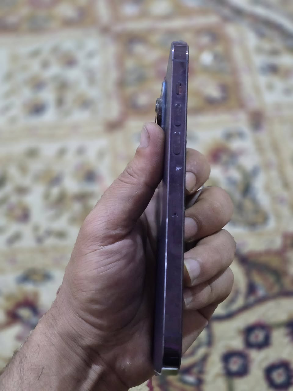 ايفون 14 ابرو ماكس ذاكره 256 بطاريه 89 بلاد مابدل بيه اي قطعه شرق اوسط عربي HA تك سيم كارت كفاله من كلشي نضافه موضحه بل صور جهاز فقط بيه حافضه ولزكه  بدون كارتون للبيع او مراس سعر 850 مراوس اس 24 الترا واتساب ‎0788 431 9662 البصره
