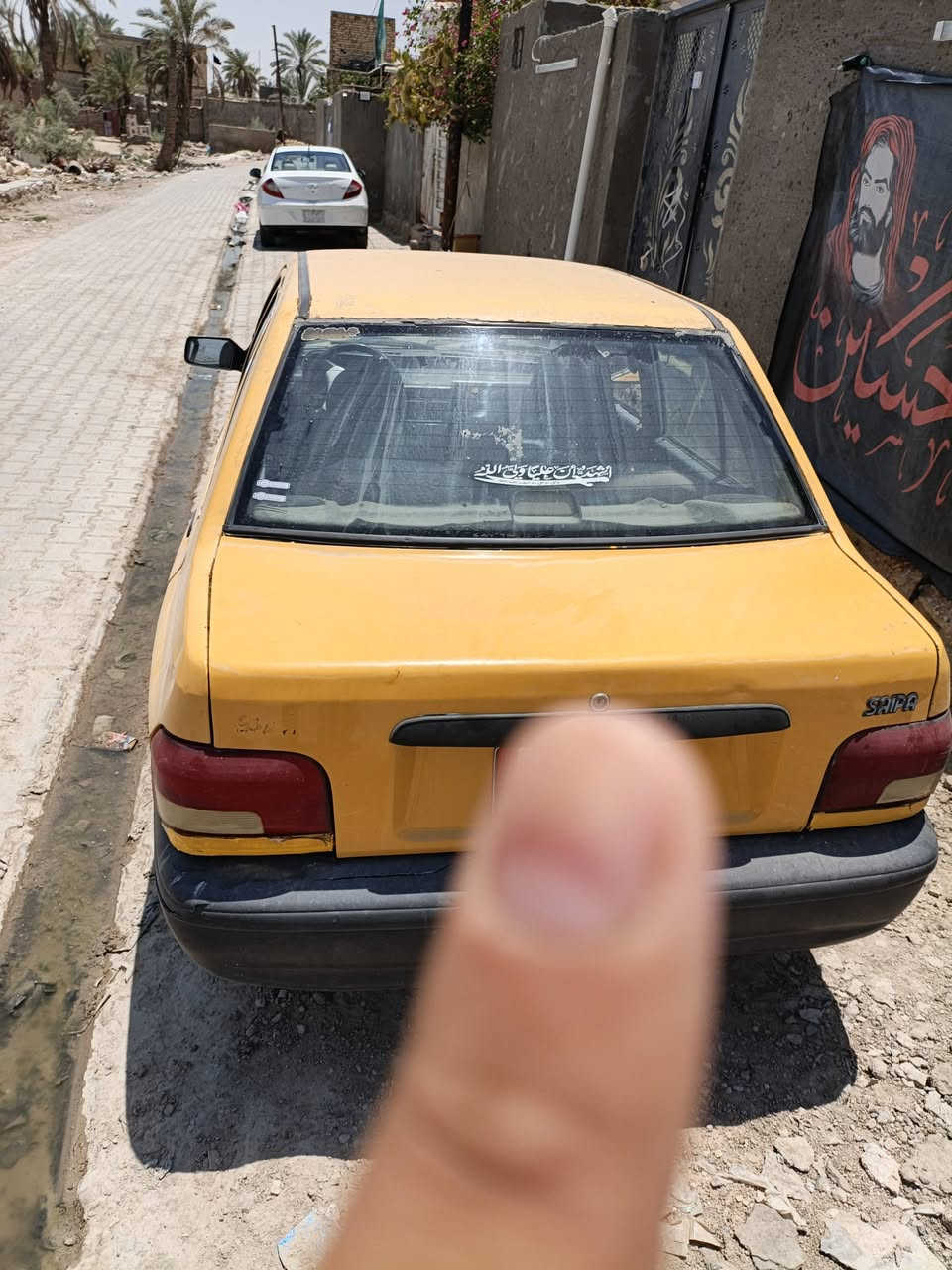 سايبه للبيع مديل11 سياره جاهزه ماعده البراكيت جهت السايق خايس موضح بصور واكفه السياره من وراه سياره جاهزه كير مكينه ترايك وين متريد

سعرها 10 ورقات مكانها السماوه المركز ***********
