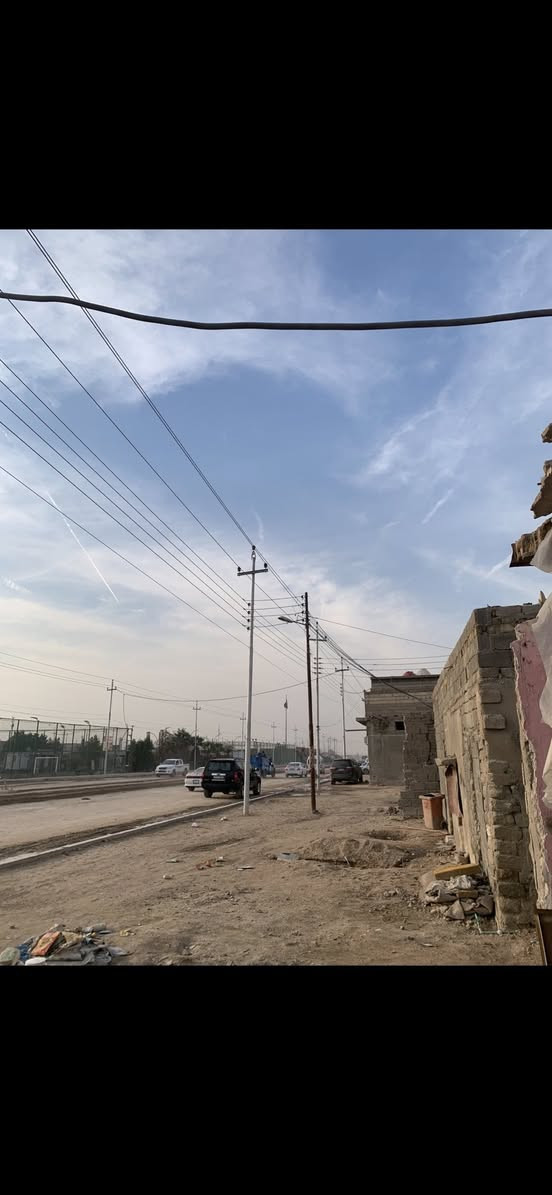 بيت للبيع البصرة الزبير. المساحة ٢٢٤ على الشارع تجاري قرب سوق سوادي ملك طابوو الاستفسار 
 ***********
