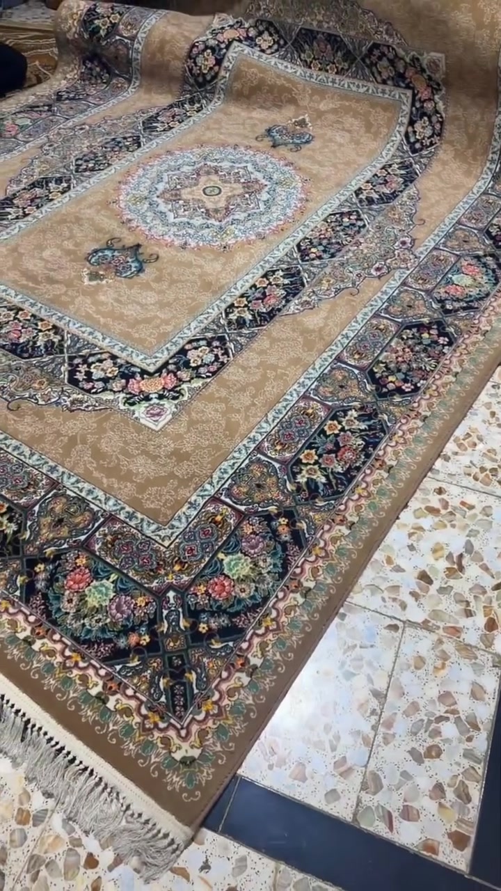 هلاااا بناااااات شلونجن 💖

جبتلكم زوالي نوعية إيرانية درجة أولى فول مواصفات صناعة إيرانية خام نقشات كلاسيكيه للبيع 

للاستفسار الاتصال على الرقم ***********
