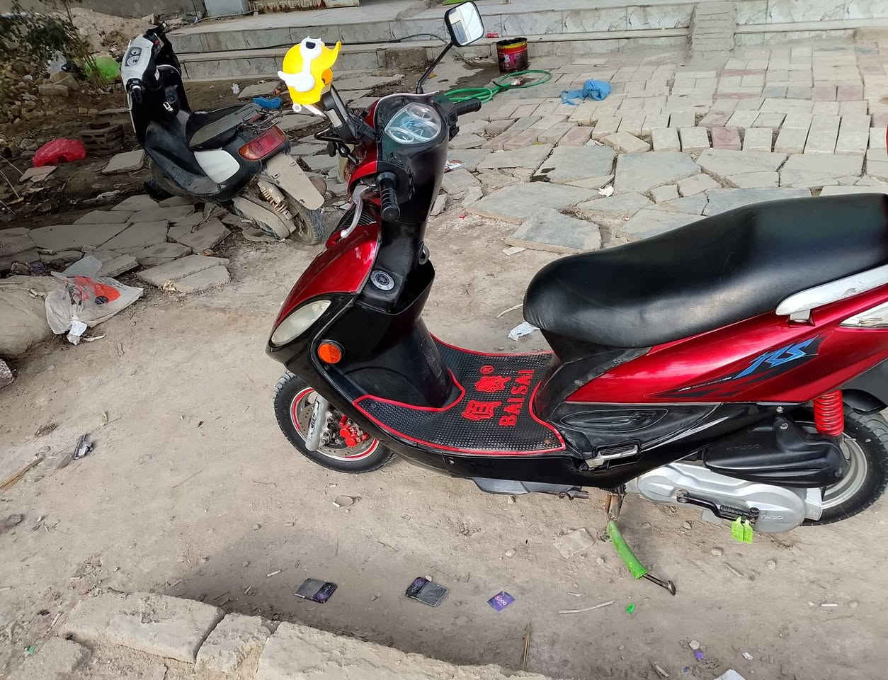 سلام عليكم دراجه جي فور للبيع دراجه مفتوحه دراجه تاخذ نضيفه كلشي شغال مكينه ناعمه بل مشي حلوه 650 وبيها مجال الشراي عنواني ناصريه مركز تفاصيل على رقم كثر ***********
