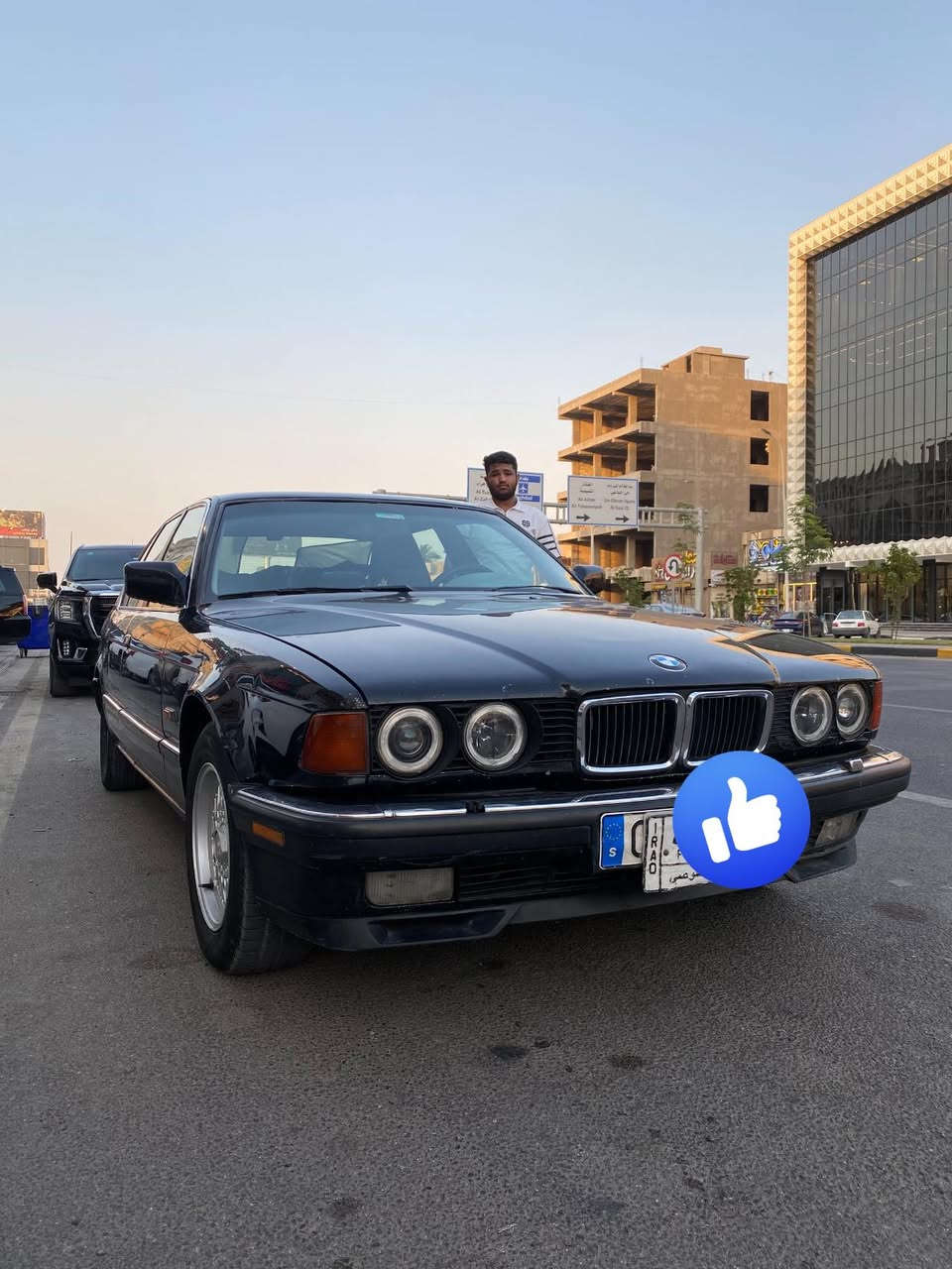 السلام عليكم bmw740 موديل 1993 مراوس حسب القناعة . تخم تاير كير محرك تبريد السيارة جاهزة كهربائيات كلها شغاله . سنوية لل ٢٧ . راعيها موجود اصولياتها كامله ومضبوطة . للتواصل *********** متواجد. واتساب .
