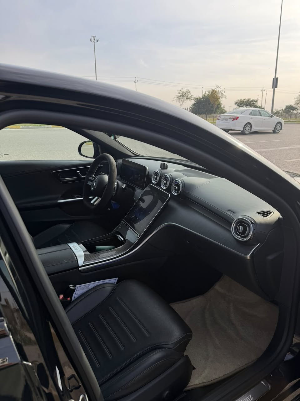 مرسيدس c300 AMG
4 matic 2022
58,000 km
V4 2000 turbo
تقرير كلين تايتل
ضرر : بخ امريكا باب خلف السكن 
فقط بخ بدون معجون بدون فتح باب لاايرباك لادواخل 
0773 313 9090
📍KIRKUK
