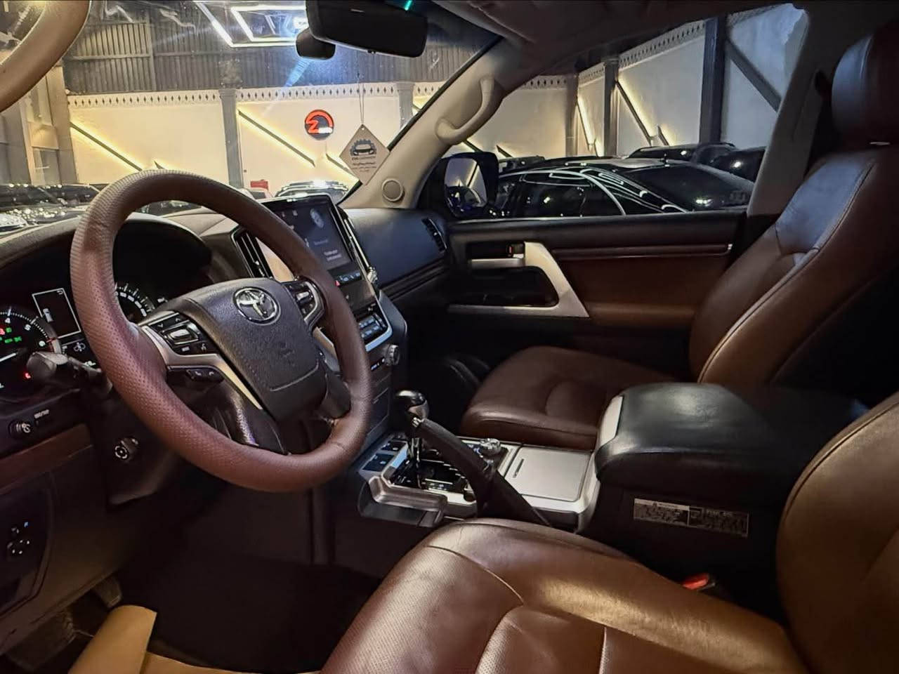 ⁨ ⁨ ⁨ ⁨ كوردى / عربي
درووستکراوی : Land Croser
مۆدێل:VX.S
ساڵ :2019
بزوێنەر :V8 5.7
بگۆری بزوێنه‌ر : AUTOMATIC
سوتەمەنی : بنزين
دۆخ :خليجى
ماوەی رۆشتوو :١٢٧كم
ـــــــــــــــــــــــــــــــــــــــــــــ
النوع : Land Croser
الموديل : VX.S
سنة الصنع : 2019
المحرك :  V8 5.7
ناقل الحركة : AUTOMATIC
نوع الوقود : بنزين
الحالة :خليجى
عدد الأميال :١٢٧كم
‌‌‏ Zauto
‌‌‌‌‌‎📱 للاستفسار يسعدنا تواصلكم معنا على الأرقام التالية
‌‌‌‌‌‎📱بۆ زانیاریی زیاتر خۆشحال دەبین بە پەیوەندیتان بە ژمارەکانی
***********
***********⁩⁩⁩ أربيل, العراق
