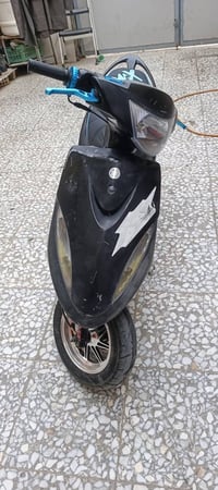 دراجه ماكس عدله صالها شهرين من منزلها مامفتوحه بلاديه  من طول لطول مكي...