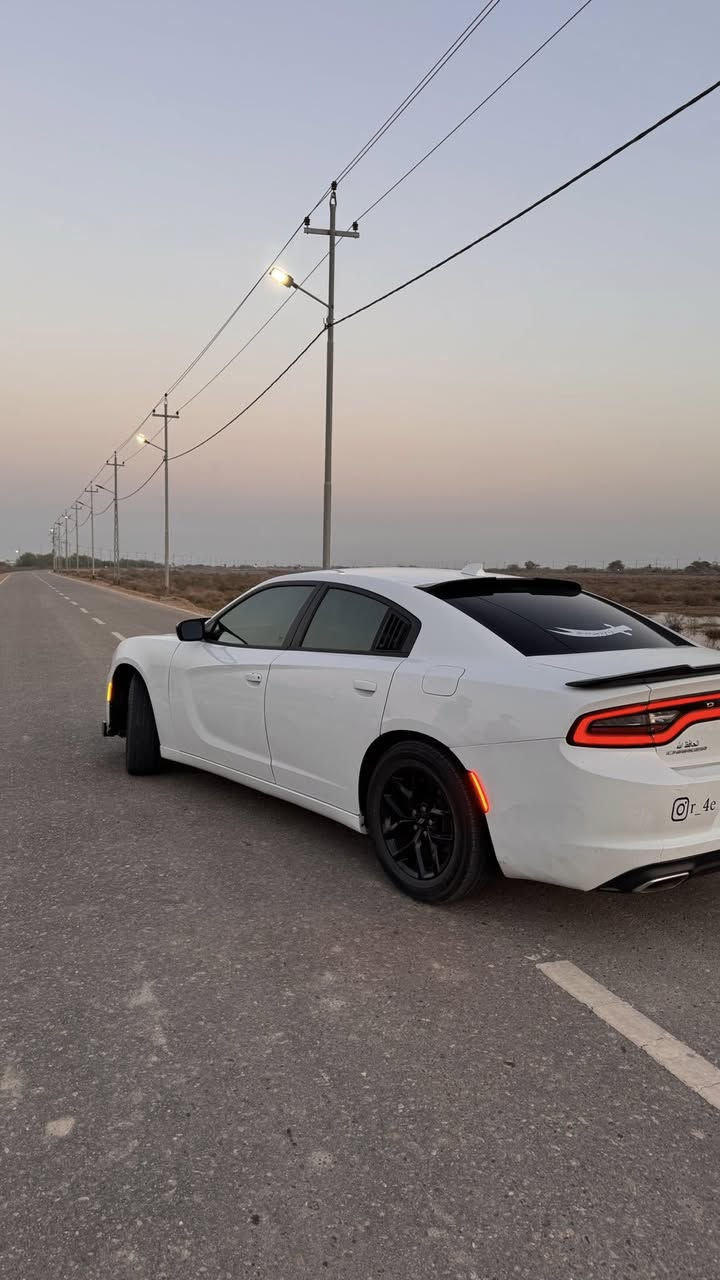 اللهم صلي ع محمد وآل محمد
السلام عليكم 
جارجر sxt بيع او مراوس 
محدثة كت SRT
مديل 16 وارد كندي داخلة كفال وبل عراق بيهة حادث جاملغ وبنيد محدث 
السيارة تو ويل 
محرك 6 سلندر 3600
رقم ذقار بسمي السيارة 
موصفات
كشنات تدفئة
شاشة كبيرة
كامرة خلفية 
تحكم ستيرن جهتين 
مثبت سرعة 
كير 8نمر طيارة 
تخم تاير جديد 
حدادة امامية خلفية جديدة 
ماشية 142الف 
ملاحضة /يوجد بعض الرصعات والخدوش 
السيارة نضيفة وجاهزة تدفئة وتبريد  مكفولة مكينة وكير مال جناي متعوب عليهة ومابيهة اي نقص السعر 165وبي مجال  مكان السيارة البصرة الرقم /*********** اي ستفسار اتصل
مكلف بل نشر
