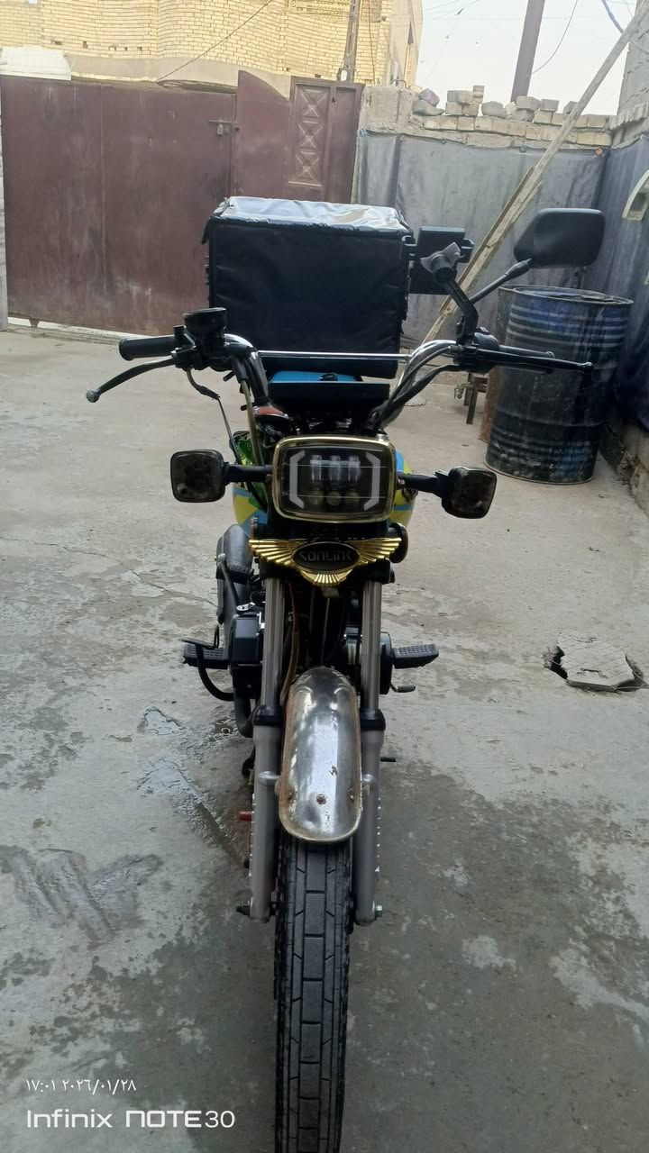 سلام عليكم سونك للبيع موديل 2024 والله نضيفه انضف من الصوره تجي تفحص والله ما بدل بيها شي بس بدلت بيها دبلات امامي الباغي لبلادي الله شاهد السعر 750وبيها مجال هاذا رقمي بي واتساب *********** وهذا مابي واتساب *********** بكاني بغداد المعامل الباويه اوراق موجوده
