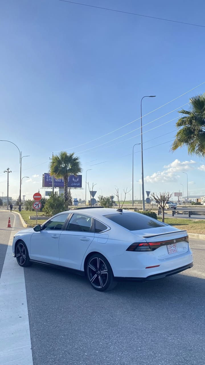 HONDA ACCORD, HYBRID SPORT
هوندا اكورد هايبرد فول مواصفات لون ابيض ثلجي موديل 2023 مكينة عشرين هايبرد ماشي 28 الف ميل 

مواصفات : 
*بصمة 
*سلايد
*شاشة جبيرة 
*اربع وضعيات قيادة 
*هندبريك دكمة 
*بريك اوتو هولد 
*كروز سرعة 
*مثبت مسار 
*كشن كهرب 
وباقي مواصفات المعروفة 

السيارة بيها ربع جاملغ خلفي وربع قبغ صندوق بدون ايرباك بجم كبس 

السيارة مكانها دهوك معارض الجديدة 

السعر : 216 $ ومجال بسيط 

للاستفسار الاتصال على الرقم 
***********
