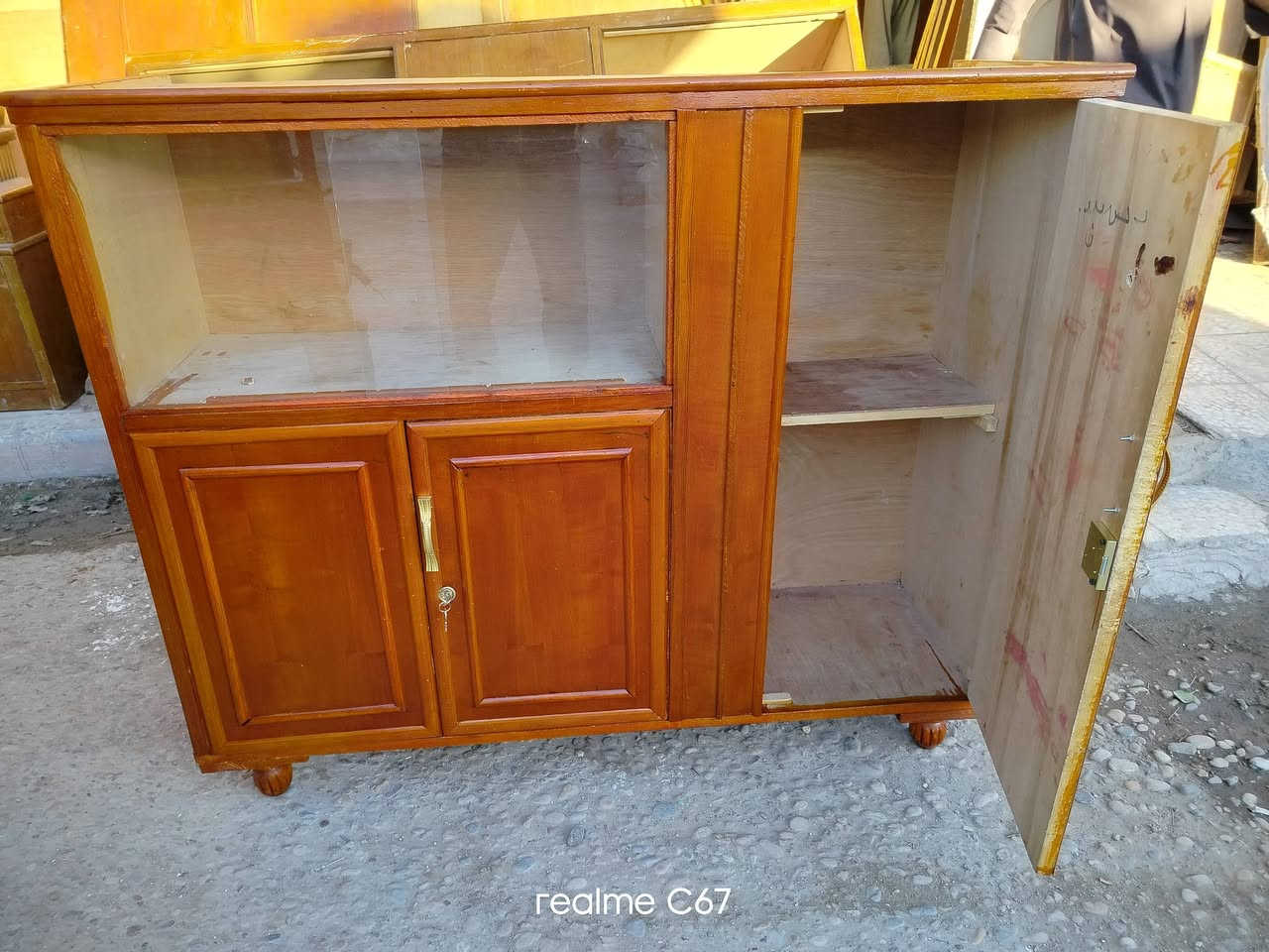 اغراض مستعمله منزليه للبيع وباسعار مناسبه للتواصل العماره حي النداء تلفون///***********
