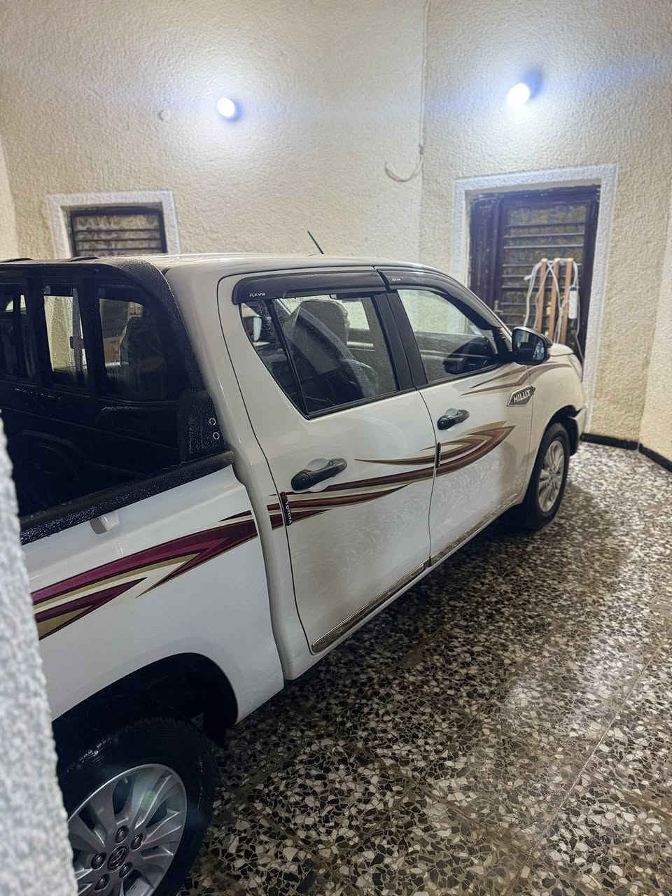 السلام عليكم

هايلوكس للبيع 

موديل 2018 ناصي

كير اوتماتيك 

شركه ساز تبريد خلفي 

حساس خلفي حساس إطار

كامره خلفية 

شاشه  

ويل كب 

تحكم استرين جهتين 

رقم بغداد  جديد

مكفولة كفالة عامه 

مكينه كير على وضع الشركه 

ماشيه 87 الف

العنوان بغداد ناحية الرشيد 

***********
